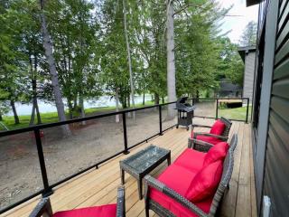 3-bedroom Lakefront Villa #8 - Lakefield - 8