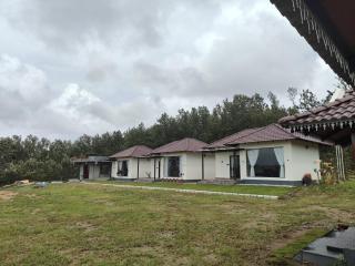Kavalubare Retreat by Dazzle Destinations - Private Cottages and Near to City - Chikmagalūr - 3