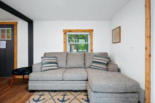 Backwoods Cottage on Arbutus Lake - Traverse City - 5
