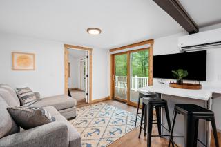 Backwoods Cottage on Arbutus Lake - 0