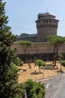 Vatican Pertusa Luxury Suites Entire Property for up to 24 Guests Near the Vatican - Roma - 3