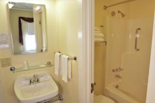 Silvery Bay YMCA Inn and Conference Center - - 2