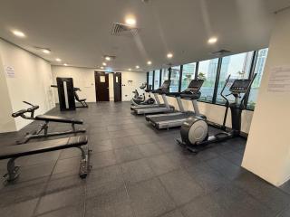 City-Linked Studio near Galleria & Cleveland - Abu Dhabi - 6