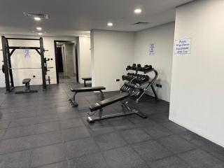 City-Linked Studio near Galleria & Cleveland - Abu Dhabi - 1
