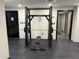 City-Linked Studio near Galleria & Cleveland - Abu Dhabi - 9