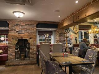 Luxury Village Cottage 5mins from Alton Towers sleeps 8 - Alton - 5