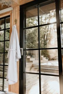 The Water’s Edge * * Unique Muskoka Treehouse * * - 7