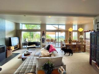 Stunning Bush View Escape - Auckland - 2