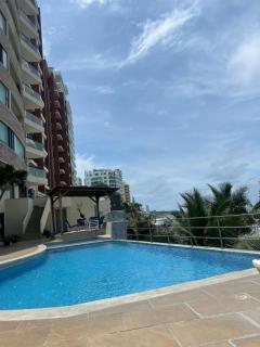 Apartamento de playa recién remodelado - 2