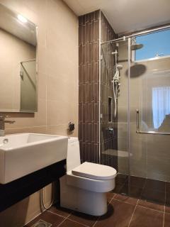 Serenity Medini - - 1