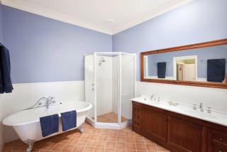 Stately Bowral Designer Home - Bowral - 5
