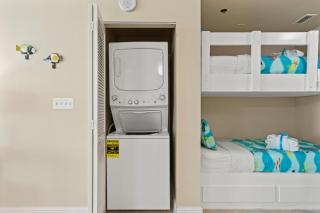 Beautiful 5th Floor Aqua Resort unit with direct Ocean Views, Sleeps 8! - Panama City Beach - 2