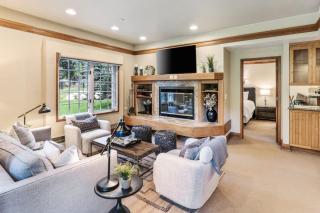 Scenic 2BR & 2BA Escape - Walk to Trails & Village Dining - 9