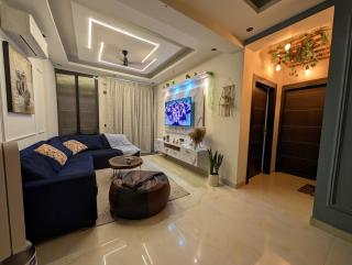 Sukhasan Retreat Chic 2BHK Retreat with Jacuzzi - New Delhi - 0