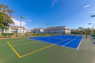Full Condo w/ Pool & Gym, Sleeps 4 - 3