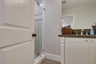 5 Bedroom plus loft room, 3 Bath home - 7