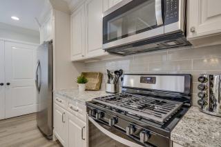 5 Bedroom plus loft room, 3 Bath home - 2