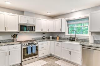 Fish and Swim Home with Catskill Creek Views! - East Durham - 2
