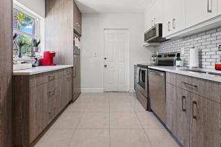 Backyard Pool w Pergola and Grill, Close to Beach - 6