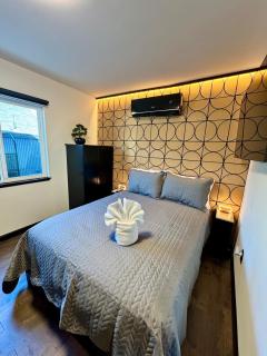 Luxury Villa with Private Spa - Phoenix - 9