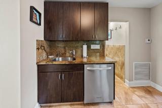 Prime Location – Walkable to Wilton Drive - Fort Lauderdale - 1