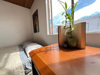 Apartaestudio con parqueadero junto a Clinica Santa Fe - Bogotá - 4
