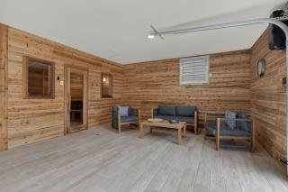 Huge Luxury Home with Hot Tub and Sauna - 2 mi to Dwntn - Fredericksburg - 8