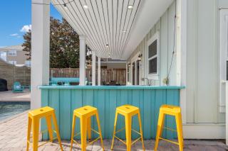 Three Master Bedrooms! Easy Beach Access! Gulf Views - 9