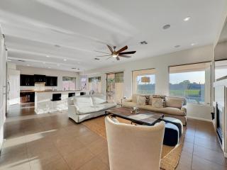 Crestview Gilbert - 2