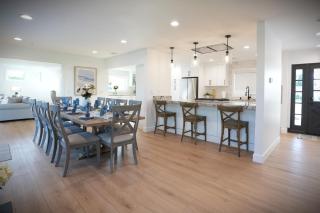Awesome 5 bedroom 3 bath pool home with in-ground jacuzzi - Orange - 6