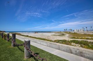 Oceanside Beach Condos - Oceanside - 2