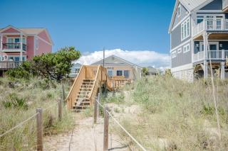 Ivy Cottage by Oak Island Accommodations - 5