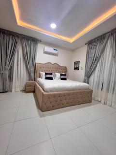 Luxe Haven Penthouse Apartment Ikoyi - Lagos - 7