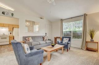 Family & Pet-Friendly Stay Near Historic Downtown - 4
