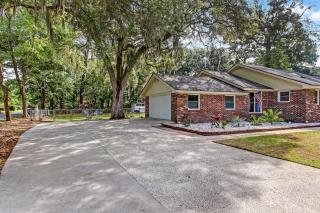 15 Mins to Tybee&Downtown! Fenced Yard & Firepit - 6