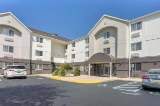 Executive Residency by Best Western Philadelphia-Willow Grove - 1