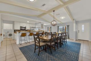 Huge Luxury Home with Hot Tub and Sauna - 2 mi to Dwntn - Fredericksburg - 1