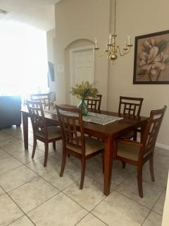 Magical Home with private pool and close to parks - 4