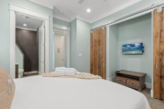 Three Master Bedrooms! Easy Beach Access! Gulf Views - Panama City Beach - 3