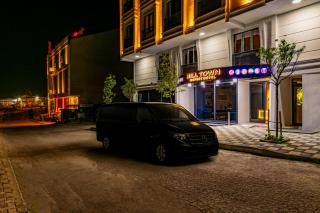 Hilltown Airport Hotel - Taşoluk - 0
