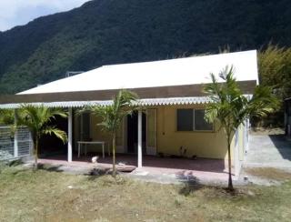 Maison familiale à Saint-Joseph avec jardin - 9