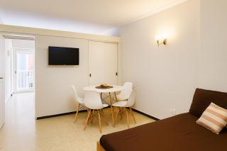 Depto en Edificio Maral 14 soleado céntrico funcional Zona Guemes - 9