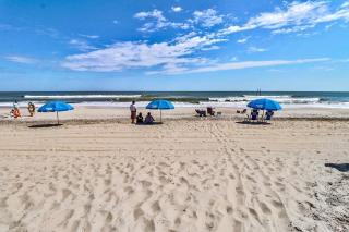 Kraken's Den * Oceanview * Steps to ocean * Pool - Carolina Beach - 4