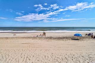 Kraken's Den * Oceanview * Steps to ocean * Pool - Carolina Beach - 5