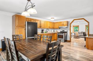 Spacious 3 Bedroom on Arbutus Lake - Traverse City - 9