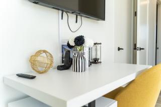 Bright & Bold+NYC View, Sleep 13, Park 2 cars FREE - East Orange - 9