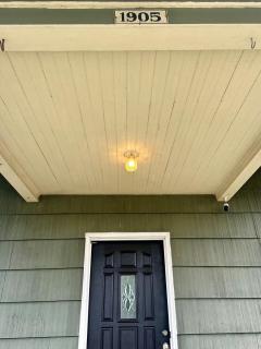 1901 Spacious 2 Bedroom Bungalow - 7