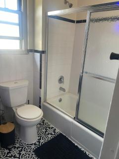 1 bdrm-5 miles from the beach - - 1