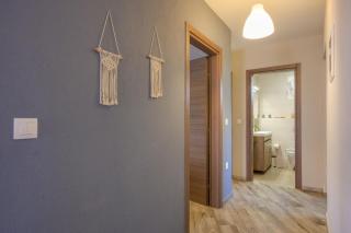Private Modern Apartment - Nea Roda - 5
