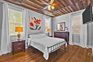 Botanical Bliss | JZ Vacation Rentals - Tower Grove - 1